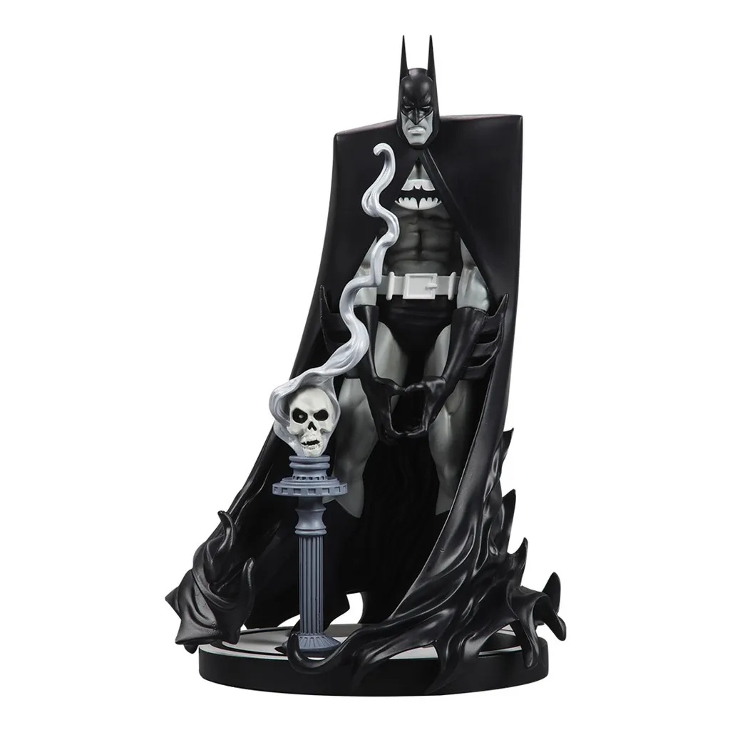 BATMAN BLACK & WHITE BY BILL SIENKIEWICZ RESIN STATUE