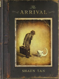 [9780439895293] ARRIVAL ILLUSTRATED YA NOVEL NEW PTG