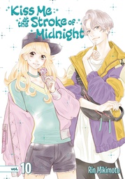[9781632368430] KISS ME AT STROKE OF MIDNIGHT 10